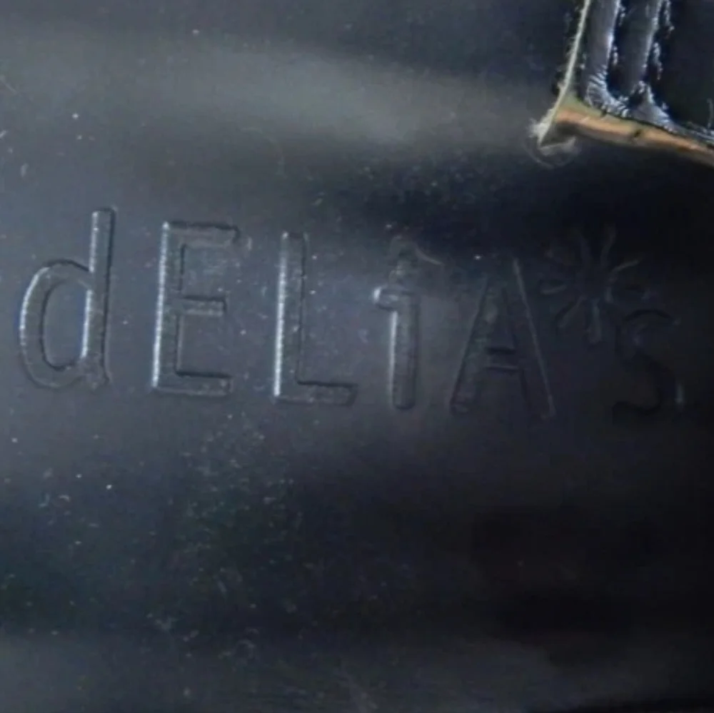 Dolls Kill brand delia*s